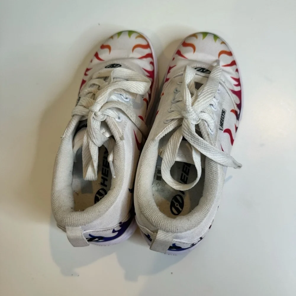 HEELYS Unisex-Child Wheeled Footwear Skate Shoe size 3